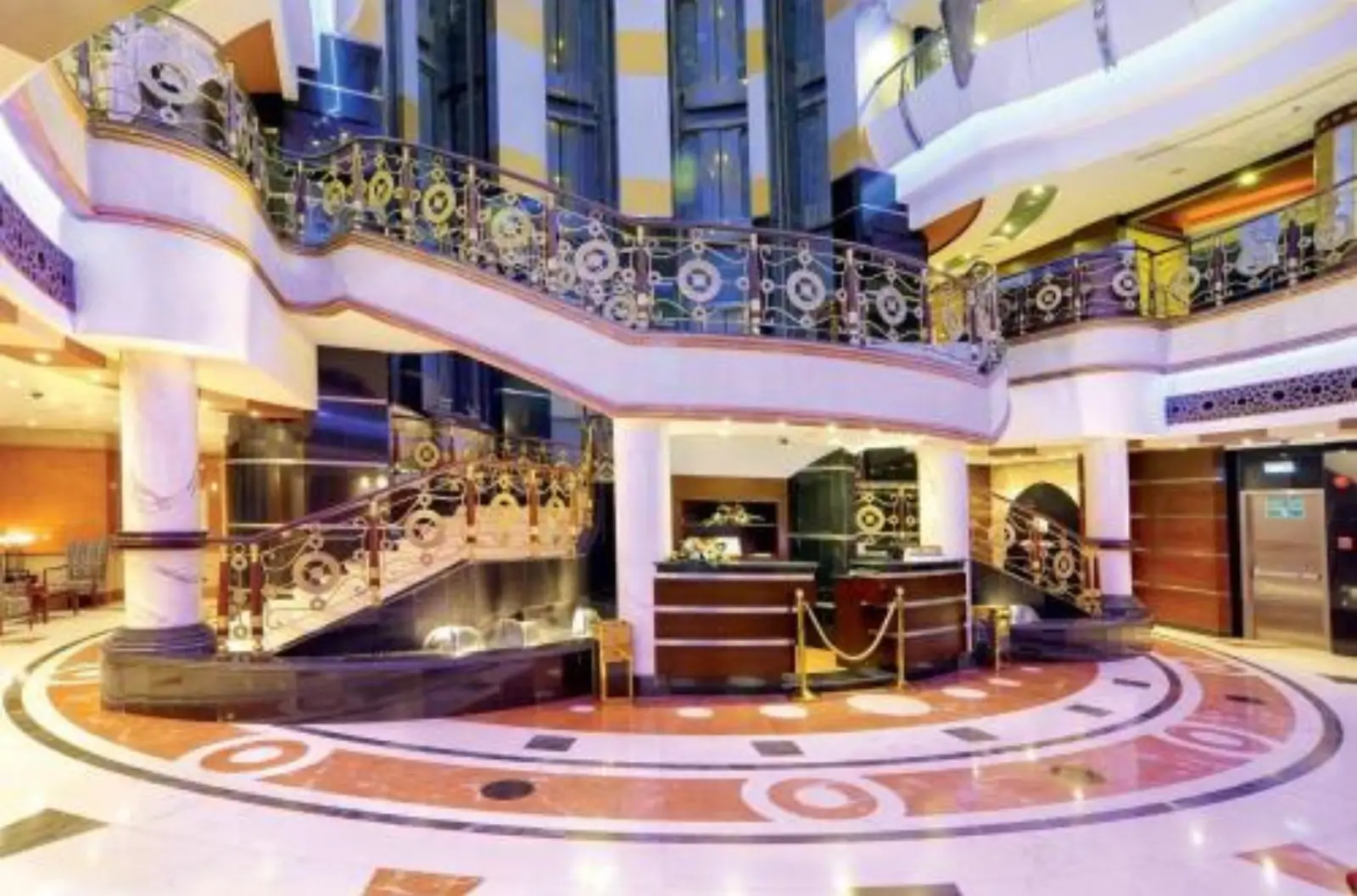 Leader Al Muna Kareem Hotel